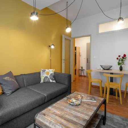 Apartment Leaf
